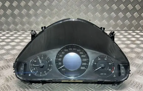 Mercedes-Benz E W211 Speedometer (instrument cluster) A2115402448