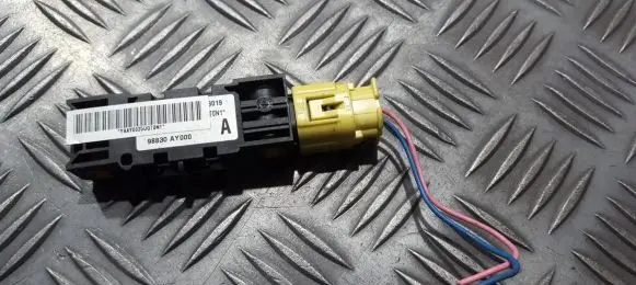 Nissan Primera Airbag deployment crash/impact sensor 0285003019 98830ay000