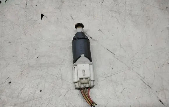 Renault Scenic II - Grand scenic II Brake pedal sensor switch