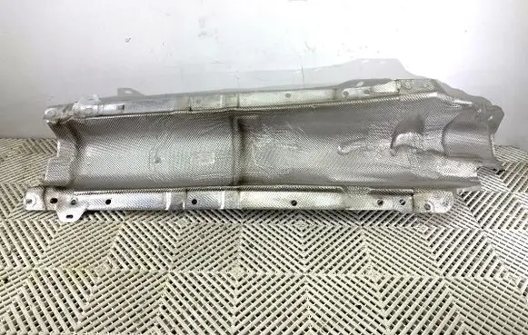 Renault Clio V Exhaust heat shield 747517581R
