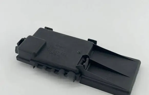 Volkswagen Golf IV Fuse module 1J0937550 1J0937617D