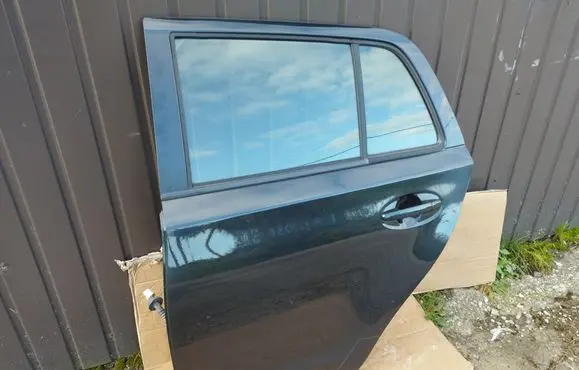 Toyota Urban Cruiser (XP110) Rear door
