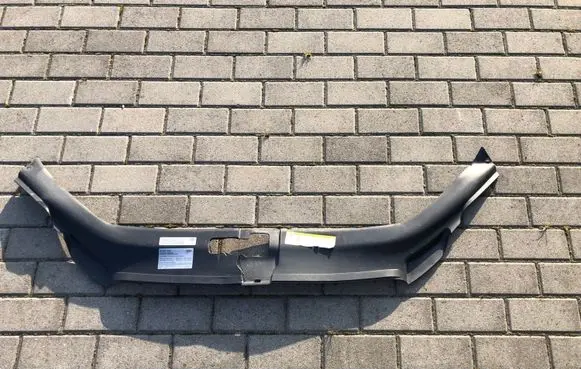 Audi Q7 4L Radiator trim 4L08071081