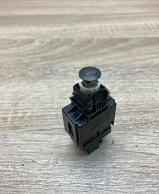 Volvo S40, V40 Brake pedal sensor switch 9128577 00W28K