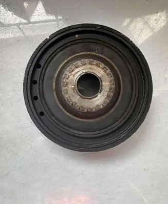 Renault Clio III Crankshaft pulley 344135