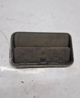 KIA Sorento Quarter panel pressure vent 975103K000