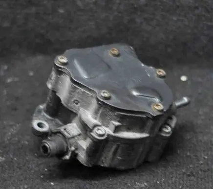 Volkswagen Transporter - Caravelle T5 Vacuum pump