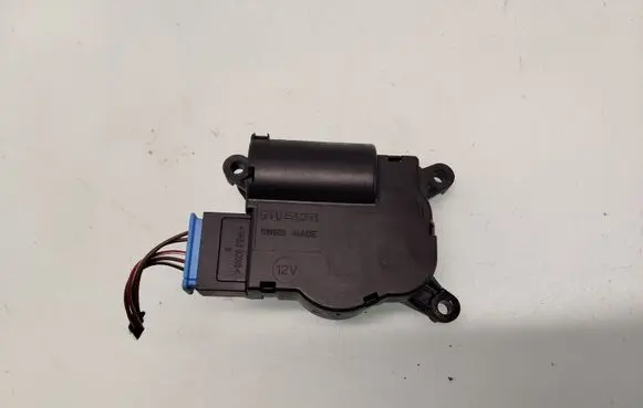 Porsche Cayenne (9PA) Air flap motor/actuator 52411483R01 3093694