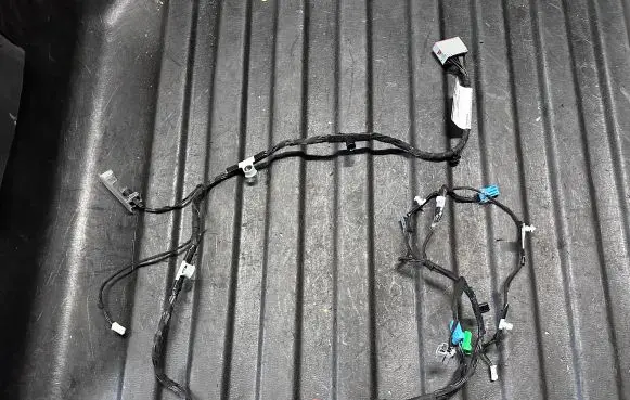 Land Rover Discovery 5 Front door wiring loom JY3214B121 JY3214B121JC L0302658AC