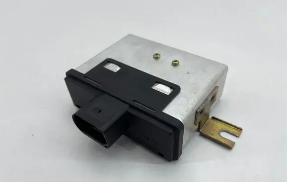Jaguar XK8 - XKR Fuel injection pump control unit/module 3W839D372AB A2C53005489 00698