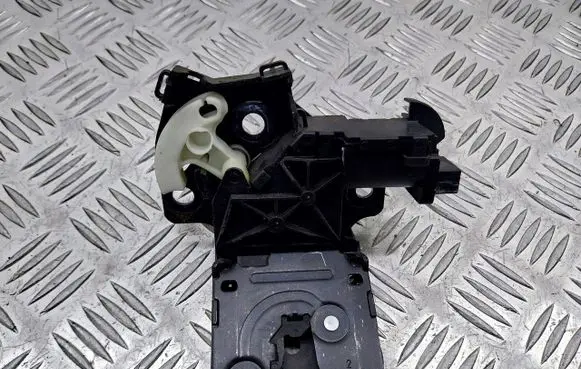 Audi A3 S3 8P Engine bonnet/hood lock/latch loop/hook 