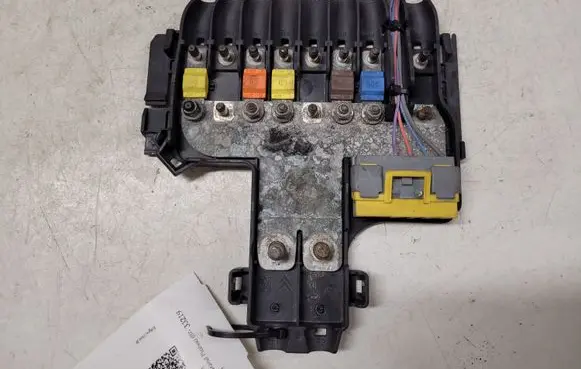 Citroen C4 Grand Picasso Relay mounting block PCAVP00131