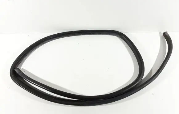 Toyota Yaris Rear door rubber seal (on body) 