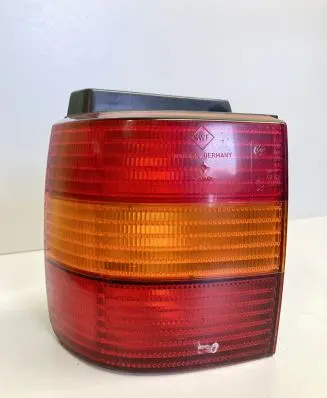 Volkswagen PASSAT B4 Rear/tail lights 3A9945111