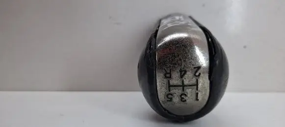 Toyota Corolla E120 E130 Gear lever shifter trim leather/knob 