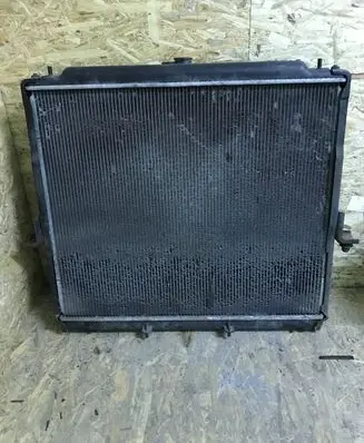 Nissan Navara D40 Coolant radiator