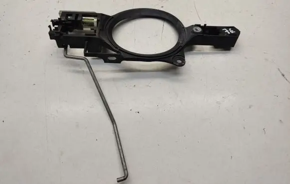 Mitsubishi Outlander Front door exterior handle/bracket 