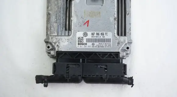 Volkswagen PASSAT B6 Engine control unit/module 06F906056FC 061S02262