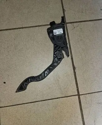 Renault Espace - Grand espace IV Accelerator throttle pedal F1DC9F836AA 6PV01036884