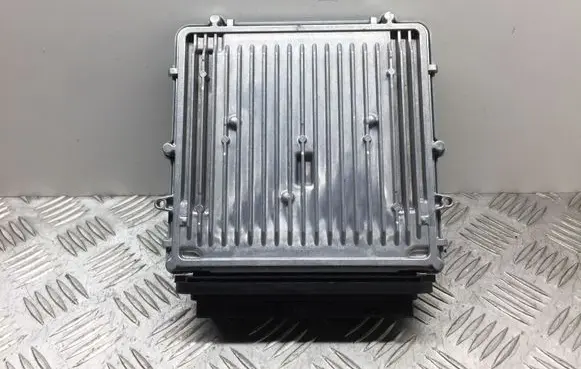 BMW 5 F10 F11 Engine control unit/module 8513250 0281017648