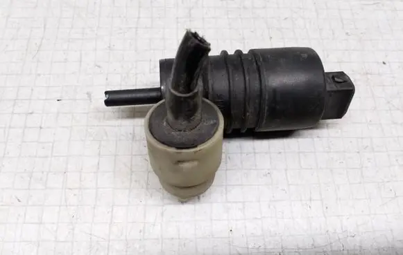 Opel Astra G Windscreen/windshield washer pump