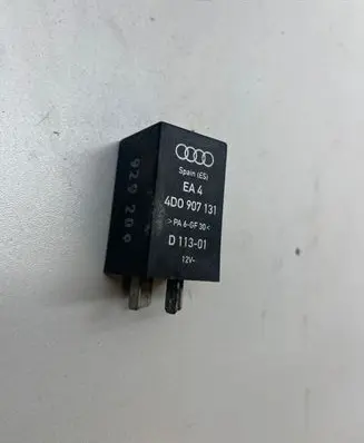 Volkswagen Golf IV Other relay 4D0907131 D11301