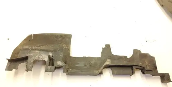 Audi A4 S4 B7 8E 8H Intercooler air guide/duct channel 8E0121283AC