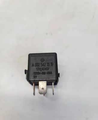 Mercedes-Benz C W202 Other relay A0025421319 923134B52X336