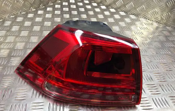 Volkswagen Golf VII Rear/tail lights 5G0945095N