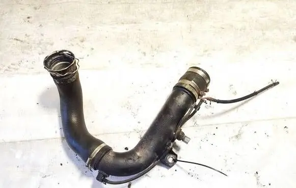 Intercooler hose/pipe