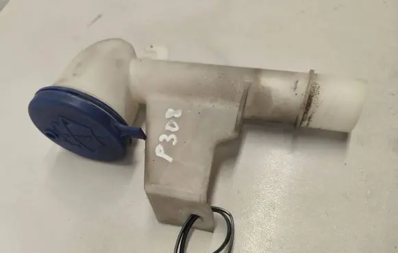 Peugeot 308 Window washer liquid tank fill tube 9800715580