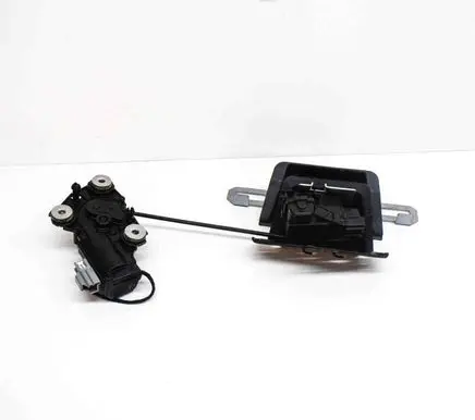 Volvo XC90 Tailgate/trunk/boot lock/catch/latch 39831946 31349975
