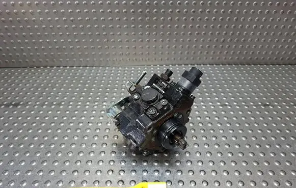 Toyota Yaris Fuel injection high pressure pump S27730861 221000N030 0445010460