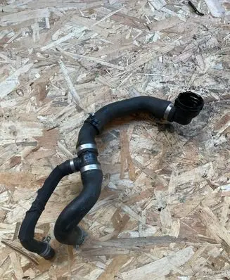Volvo V40 Engine coolant pipe/hose 207534