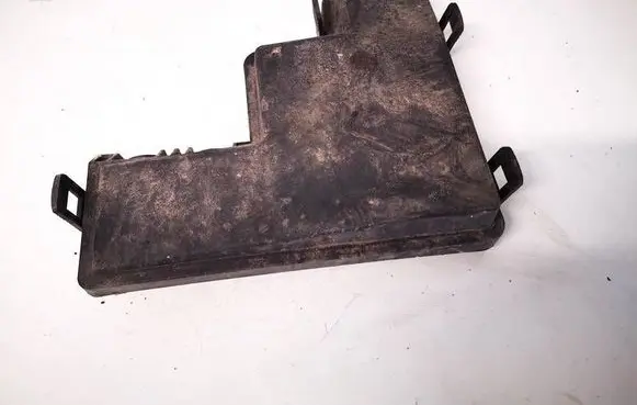 Nissan X-Trail T32 Fuse box cover 