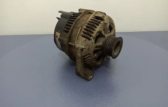 BMW 3 E46 Generator/alternator 7788222