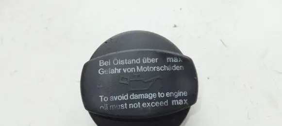 Mercedes-Benz Vito Viano W638 Oil filler cap A1110180302