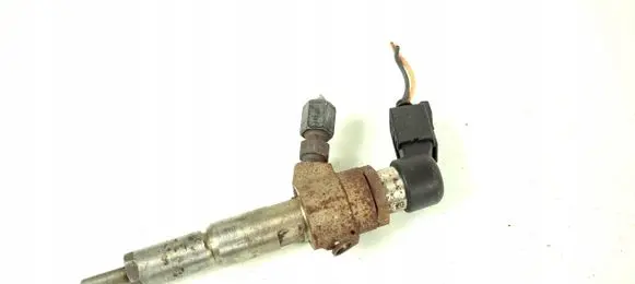 Fuel injector