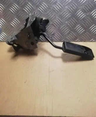 Audi A6 S6 C4 4A Accelerator throttle pedal 4A1721507