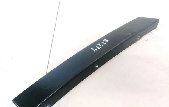 Audi A4 S4 B5 8D Front door glass trim molding 8D9853378B