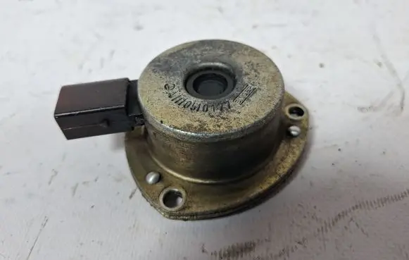 Mercedes-Benz SLK R170 Camshaft vanos timing valve A1110510177