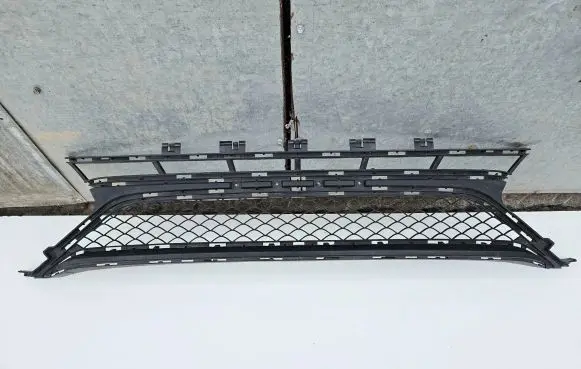 Mercedes-Benz E AMG W212 Front bumper lower grill A2128850424