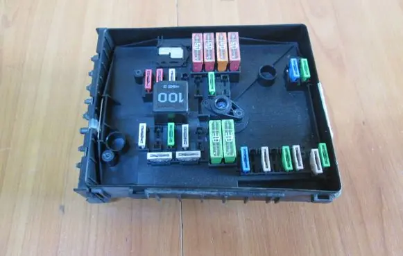 Seat Leon (1P) Fuse module 1K0937125A