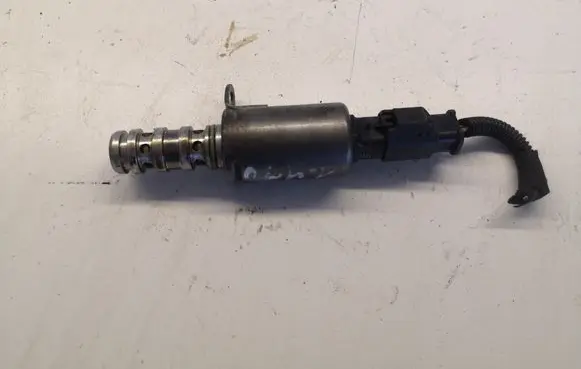 Citroen C4 II Camshaft vanos timing valve V760429280 760429280