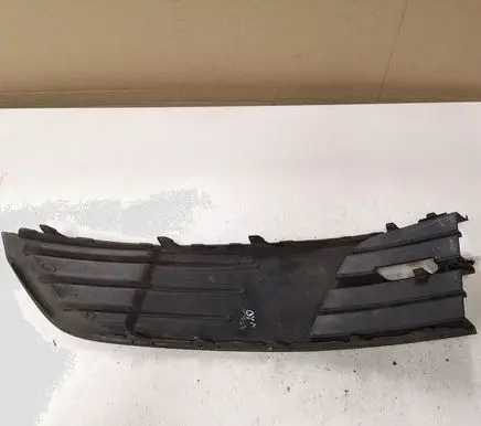 Skoda Fabia Mk3 (NJ) Front bumper lower grill 6V0807368