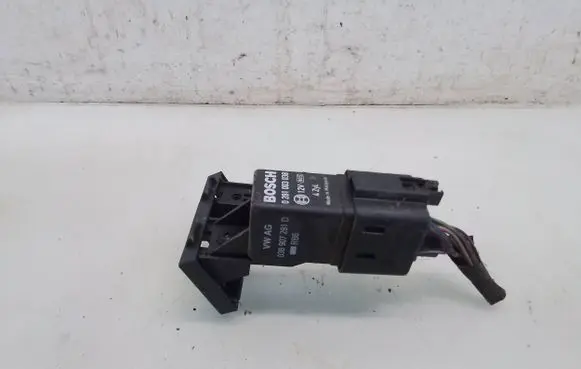 Seat Altea XL Glow plug pre-heat relay 0281003038