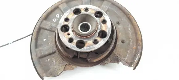 Mercedes-Benz GLK (X204) Rear wheel hub 2123502208 2123500241
