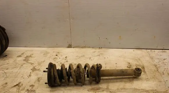 Mitsubishi Pajero Front shock absorber/damper