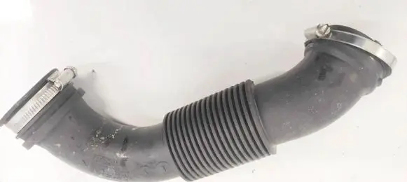 Ford Focus Air intake hose/pipe CV619C623AC CV61-9C623-AC