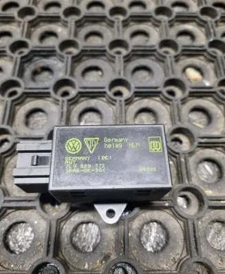 Volkswagen Touareg I Seat heating relay 7L0959772